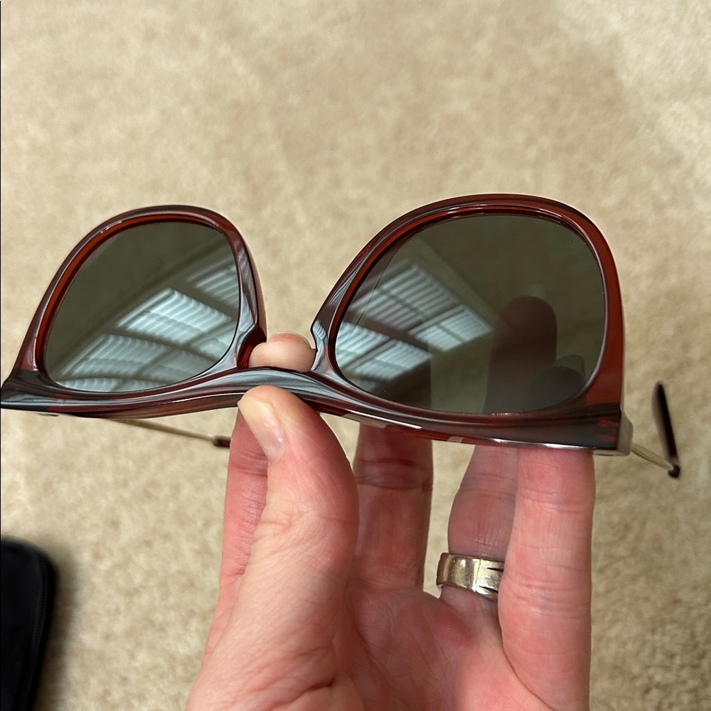 Celine Celine CL40020I Burgundy Sunglasses NWT includes Pouch and Cloth - Picture 5 of 17